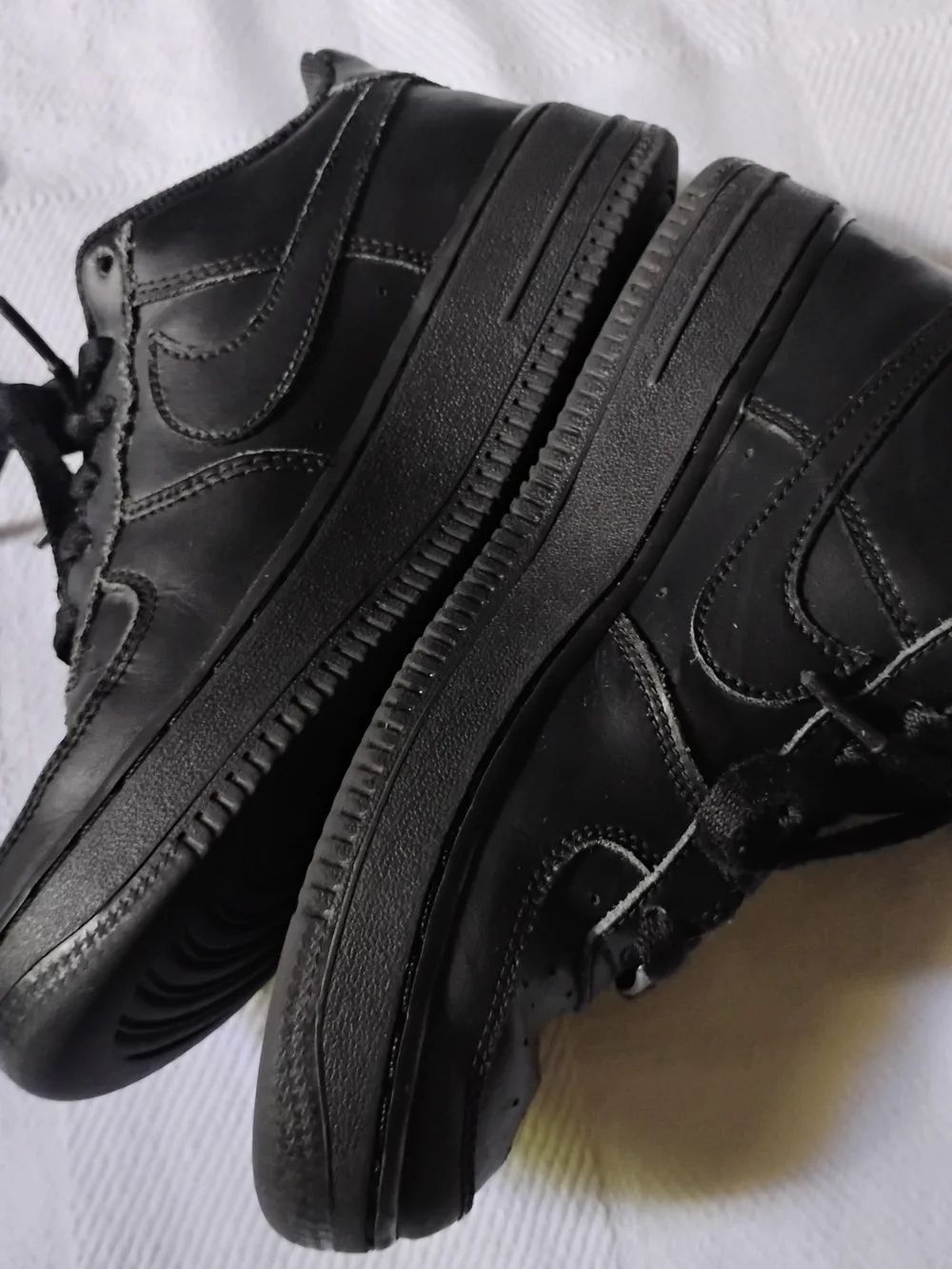 Nike Black Leather Low-Top Sneakers